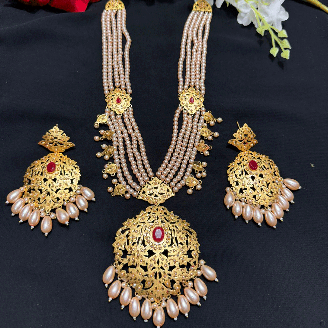 গোল্ডেন হার্ট ফ্লোরাল সেট