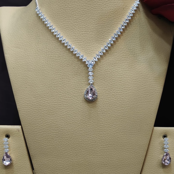 Diamond Cut Drop Stone Nacklace