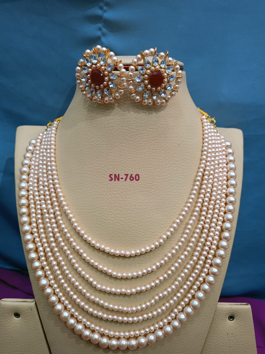 Exclusive Seven Layer Artificial Pearl Choker